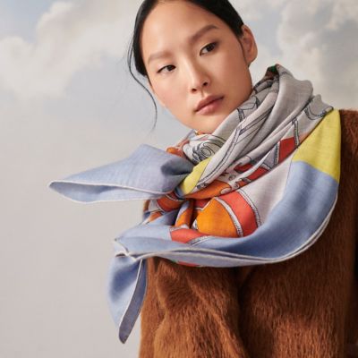 Silk that is not so square | Hermès | Hermès Mainland China