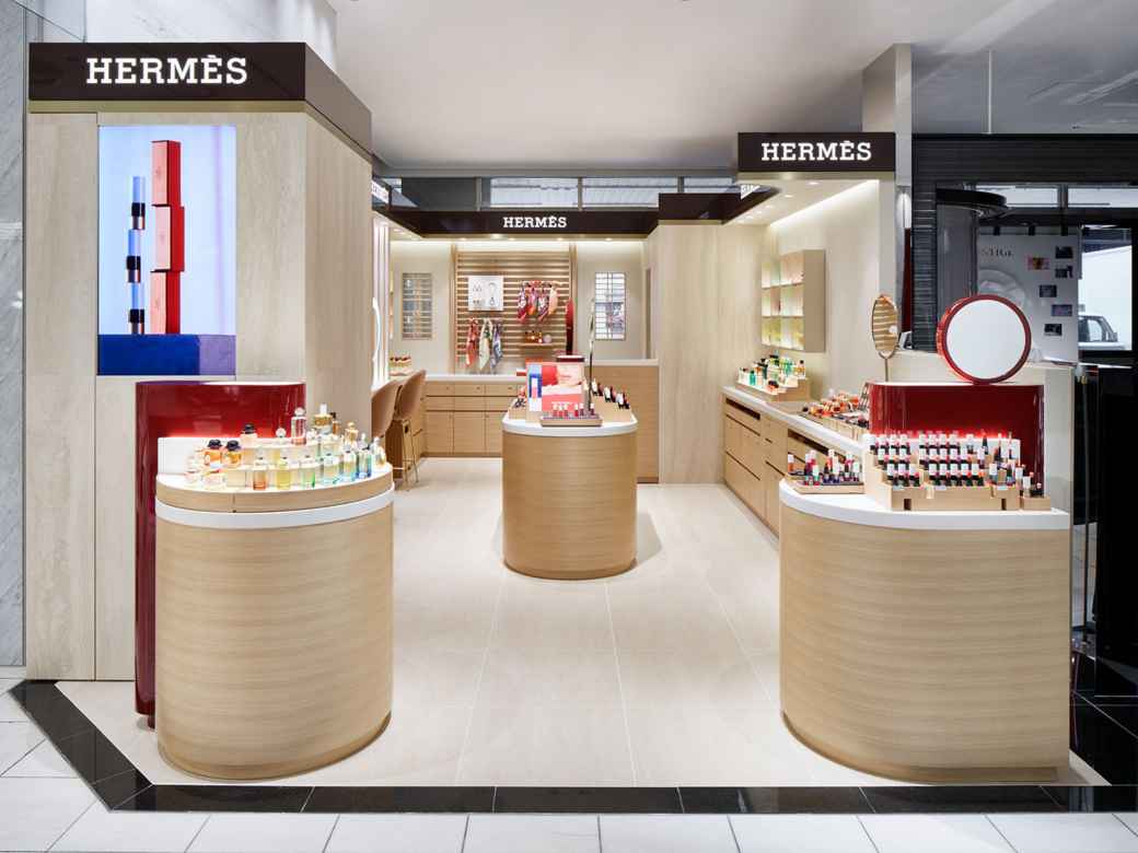 Shinjuku Isetan Hermès in Colors