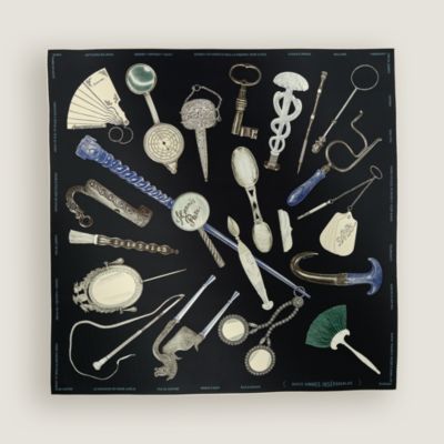 “形影相随”90方巾