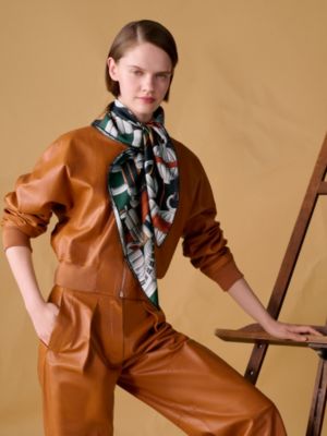 Flora y Plata scarf 90, View: Worn, worn, view 2 of 5