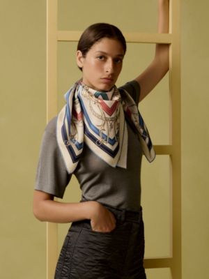 Harnais Legendaire scarf 90, View: Worn, worn, view 2 of 3