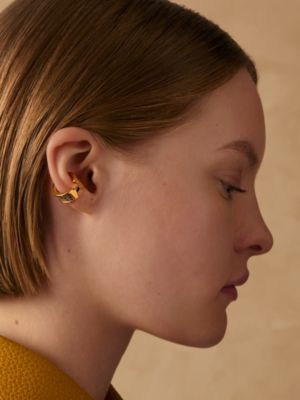 Olympe耳夹，小号, 视图: 图片：产品佩戴, worn, 当前为第2张（共3张）