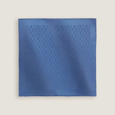 Faconnee Grand H pocket square 45