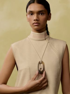 Rivage项链，大号, 视图: 图片：产品佩戴, worn, 当前为第2张（共4张）