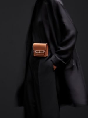 Roulis Slim钱包, 视图: 图片：产品佩戴, worn, 当前为第4张（共4张）