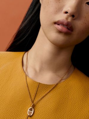 Mini Maillon pendant, small model, View: Worn, worn, view 2 of 4