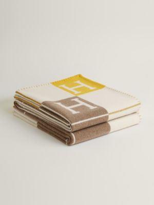 Avalon III throw blanket, View: Folded, folded, view 5 of 5