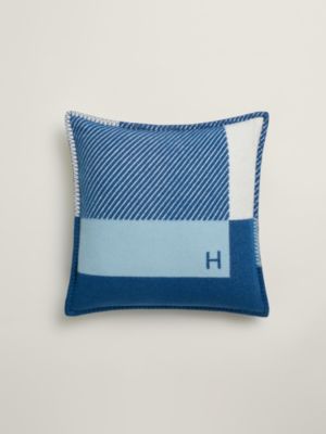 H Riviera pillow, View: Back, back, view 2 of 4