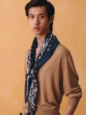 Cheval Heavy Metal scarf 100, View: Worn, worn, view 2 of 3