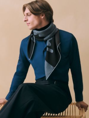 Horse Splas'H scarf 100, View: Worn, worn, view 3 of 4