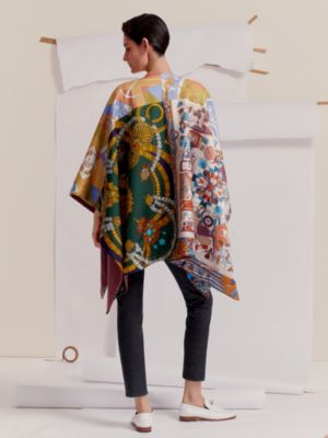 Cashmere cape, View: Worn, worn, view 5 of 6
