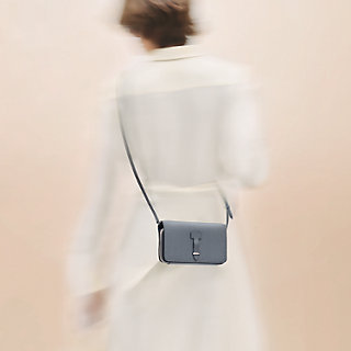 多機能★美【HERMES】Portefeuille 1957 To Go ウォレットバッグ いま「エルメス」で買うべき“ウォレットバッグ《1957》トゥー