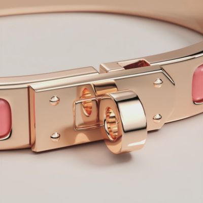 View: video, Mini Clic Kelly bracelet