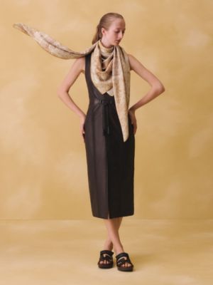 La Nouvelle Cite Cavaliere shawl 140, View: Worn, worn, view 2 of 3