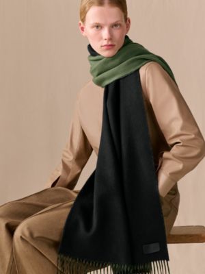 “双面”长披肩, 视图: 图片：产品佩戴, worn, 当前为第2张（共3张）