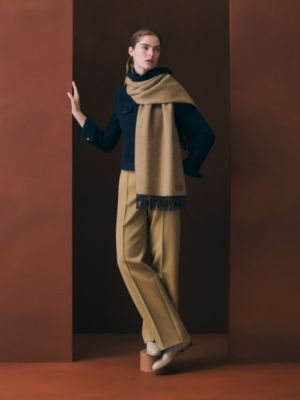 “双面”长披肩, 视图: 图片：产品佩戴, worn, 当前为第2张（共3张）