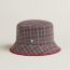 Harper Cavaliere bucket hat, gris flanelle/rouge
