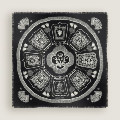 “哨所和骑士”80方巾