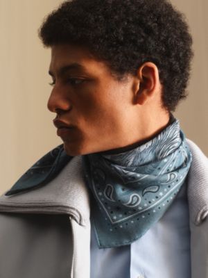 “Awooooo! BANDANA”65方巾, 视图: 图片：产品佩戴, worn, 当前为第2张（共3张）