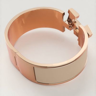 View: video, Clic Clac H bracelet