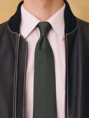 H Gothique领带, 视图: 图片：产品佩戴, worn, 当前为第3张（共3张）