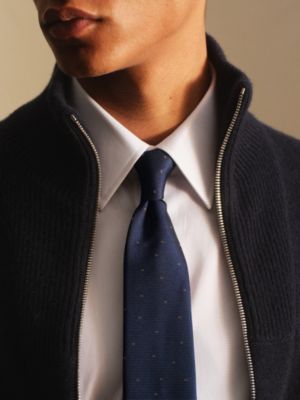 “随机H”领带, 视图: 图片：产品佩戴, worn, 当前为第2张（共2张）