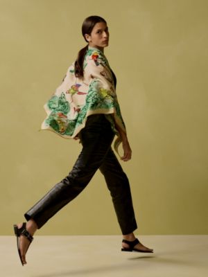 “赤道丛林”三角巾, 视图: 图片：产品佩戴, worn, 当前为第2张（共3张）