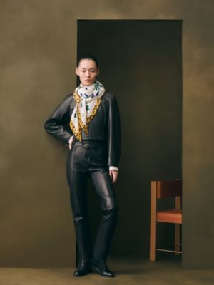 “花豹成双”三角巾, 视图: 图片：产品佩戴, worn, 当前为第2张（共3张）