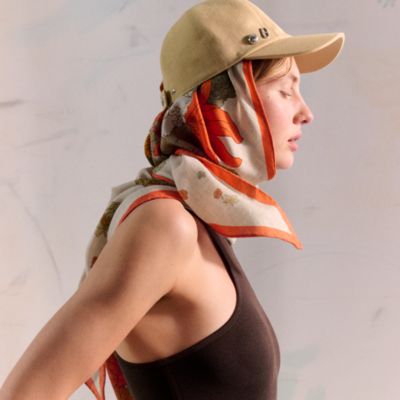 “轻扬花衣”三角巾