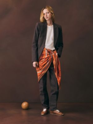 “猎鞭与手杖”三角巾, 视图: 图片：产品佩戴, worn, 当前为第2张（共3张）