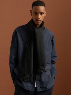 “双面”围巾, 视图: 图片：产品佩戴, worn, 当前为第2张（共4张）