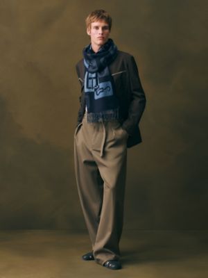 “马术装饰模板”围巾, 视图: 图片：产品佩戴, worn, 当前为第2张（共5张）