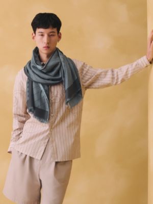 “随波漫游”围巾, 视图: 图片：产品佩戴, worn, 当前为第2张（共4张）