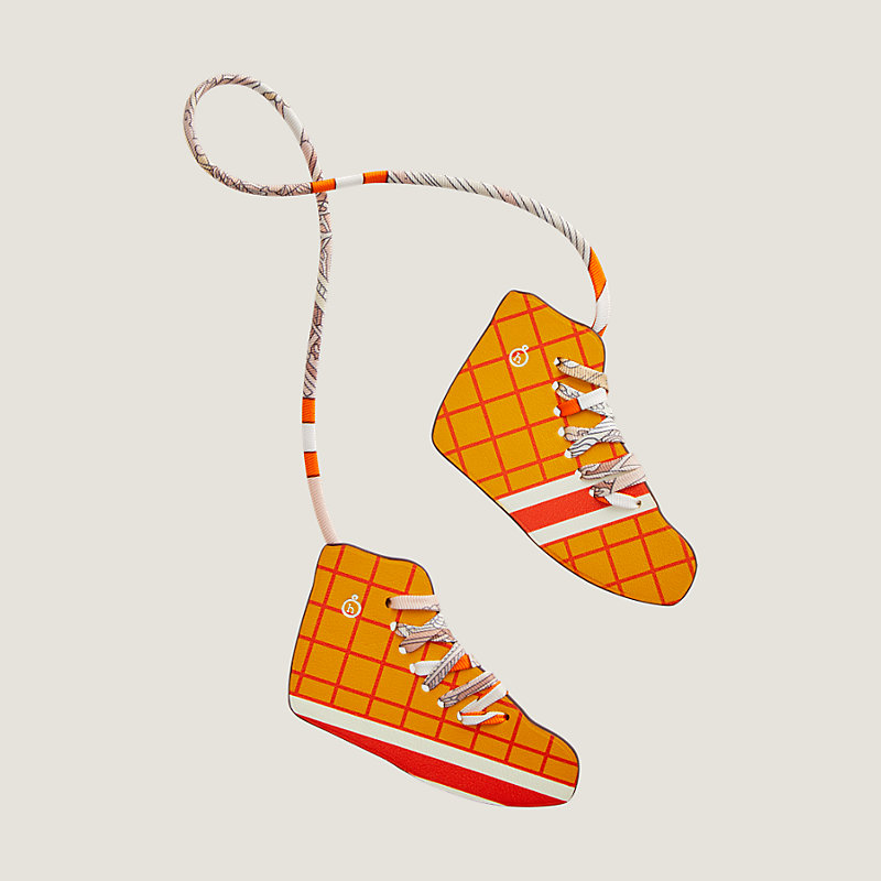 3H sneakers charm