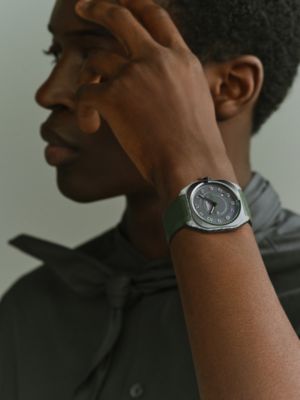Hermès H08腕表，42毫米, 视图: 图片：产品佩戴, worn, 当前为第2张（共3张）