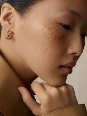 Olympe耳环，小号, 视图: 图片：产品佩戴, worn, 当前为第2张（共2张）