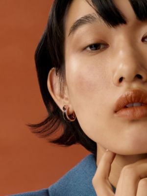 Jockette耳环，小号, 视图: 图片：产品佩戴, worn, 当前为第2张（共2张）