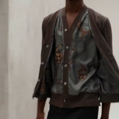 “Jeu dessus de soie”纽扣开衫，当前为第2张（共7张）