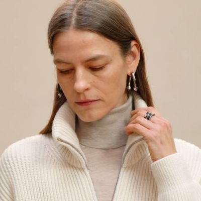 View: video, Wool knit jacket