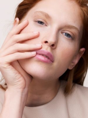 Les Mains Hermès, Nail polish, Rose Porcelaine, View: Worn, worn, view 5 of 8
