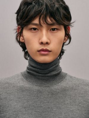 “H Etriviere”高领针织衫, 视图: 图片：产品佩戴, worn, 当前为第2张（共5张）