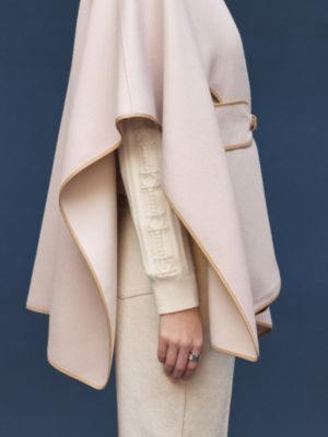 腰带和皮革细节山羊绒斗篷, 视图: 图片：产品佩戴, worn, 当前为第7张（共9张）