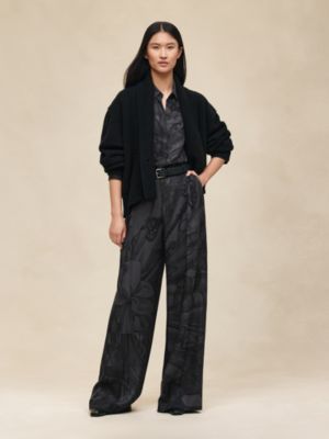 “粉杏丝绸阳光”长裤, 视图: 图片：产品佩戴, worn, 当前为第2张（共6张）