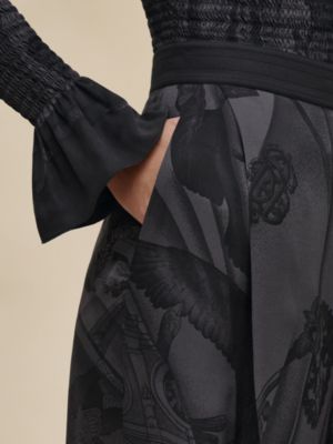 “粉杏丝绸阳光”长裤, 视图: 图片：产品佩戴, worn, 当前为第5张（共6张）