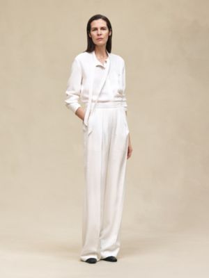 Ascot collar shirt