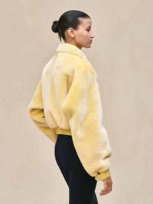 短款皮革大衣, 视图: 图片：产品佩戴, worn, 当前为第3张（共7张）