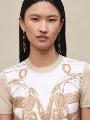 “金色版华丽的缰辔”短袖套头衫, 视图: 图片：产品佩戴, worn, 当前为第4张（共5张）