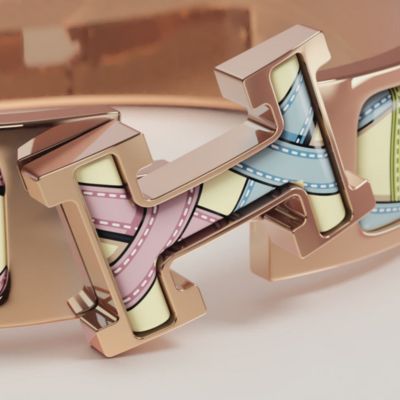 “Clic H传奇鞍辔”手镯，当前为第2张（共3张）