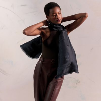 “马鞍腹带”长披肩