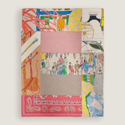 “图案拼接”长方形丝巾